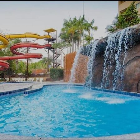Golden Dolphin Grand Hotel Caldas Novas Exterior photo