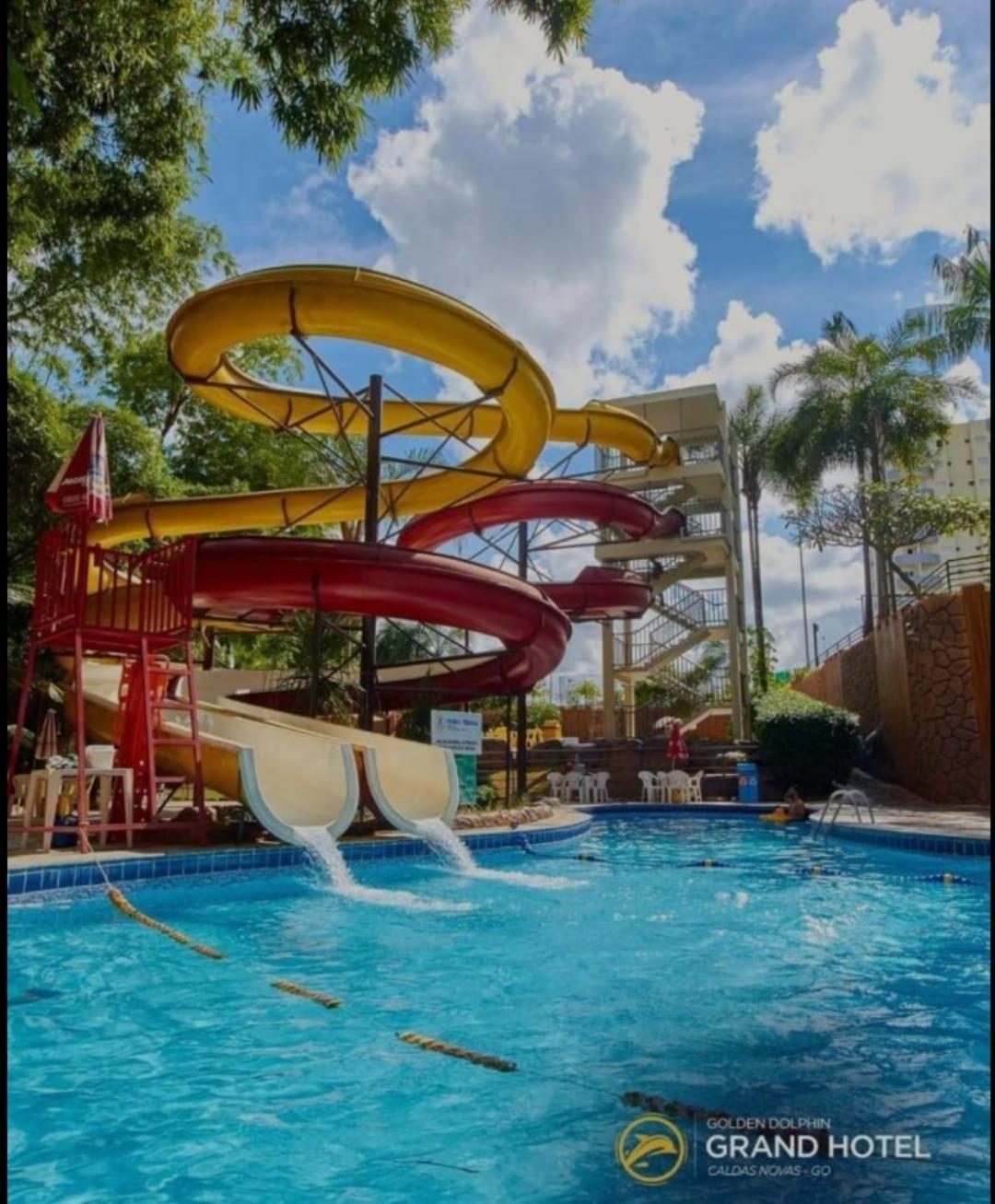 Golden Dolphin Grand Hotel Caldas Novas Exterior photo